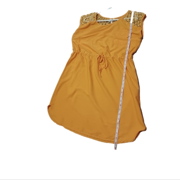 Dress - Picture 4 of 7